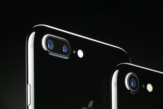 apple camera.jpg